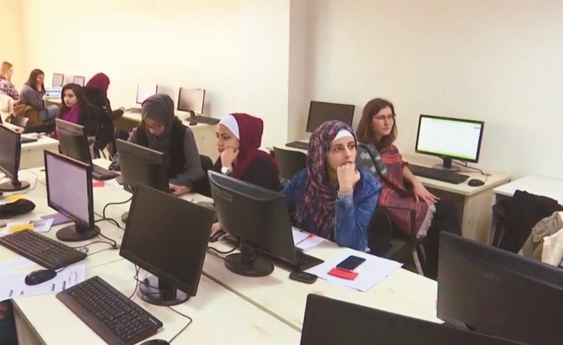 زيادة محتوى الانترنت عن النساء الملهمات﻿