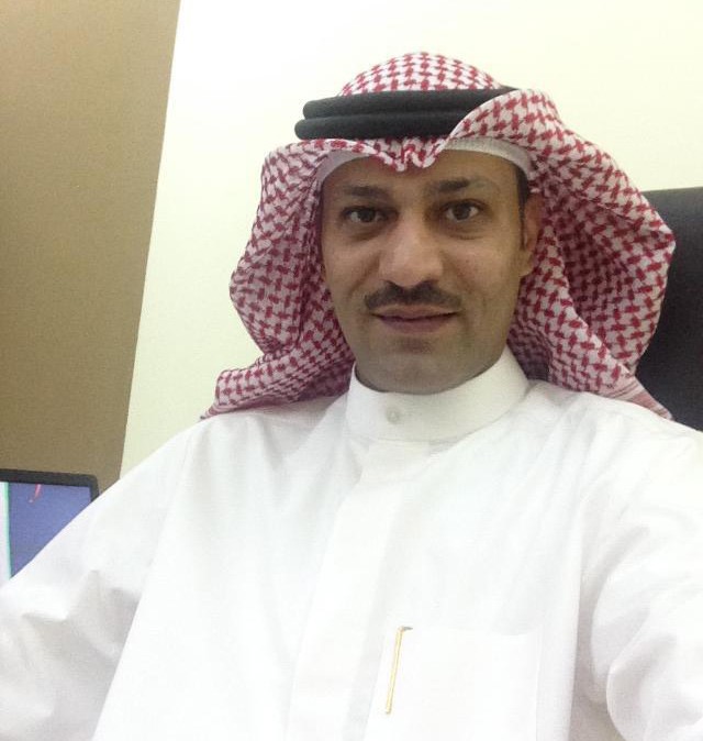 إصدار وتجديد 403 تراخيص إعلان للمحلات برسوم 38542 ديناراً