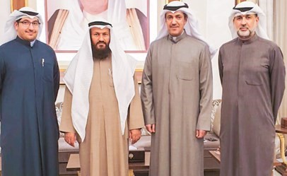 خالد العتيبي ومحمد هايف خلال مغادرتهما في وفد مجموعة الصداقة البرلمانية الأولى﻿