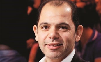 رامي إمام: «الزعيم» بخير وصحته خط أحمر
