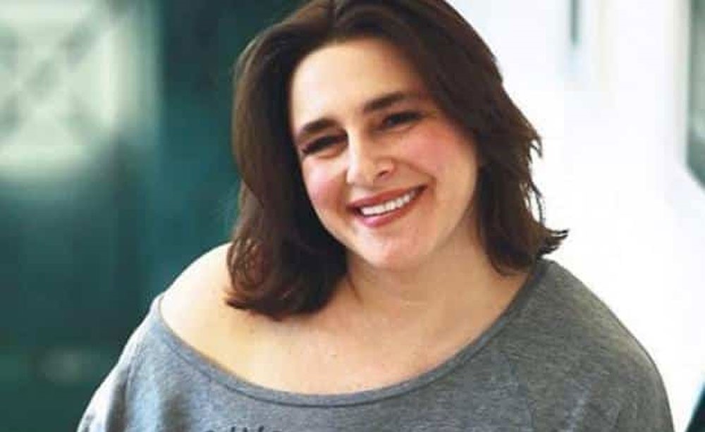 شاهد.. الفنانة التركية الشهيرة بـ ميسّر تتحدث العربية: شفت خيال خوّفني