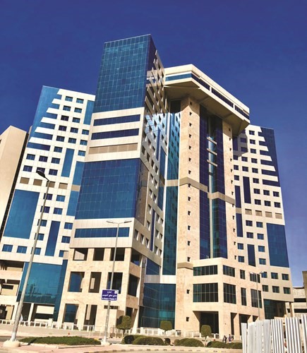 مبنى إدارة الخبراء صديق للبيئة﻿