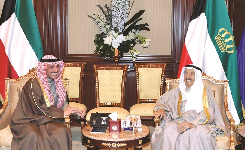 صاحب السمو الأمير الشيخ صباح الأحمد مستقبلا رئيس مجلس الأمة مرزوق الغانم.	﻿