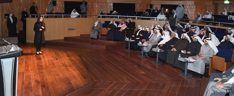 المبارك: على الشباب إطلاق طاقاتهم ومستعدون للاستماع إلى أفكارهم