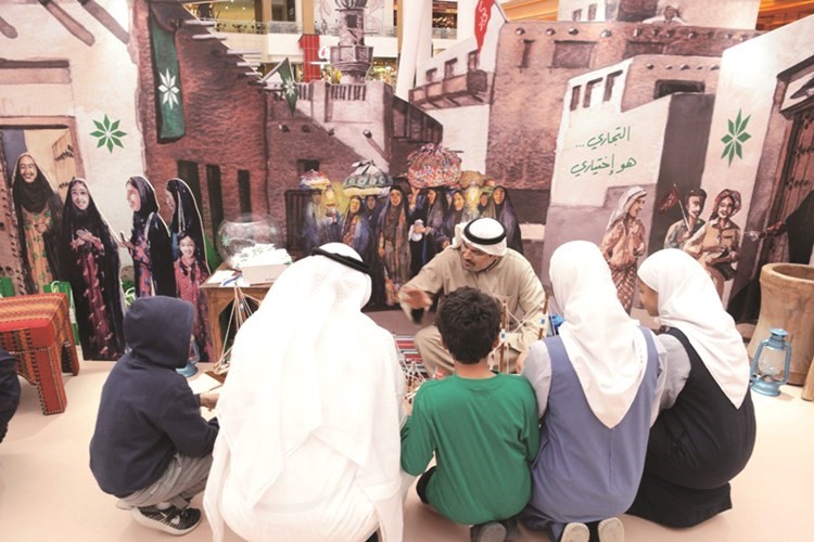 «التجاري»: إقبال لافت على «فريج التجاري المصغر» في «غراند أفنيوز»