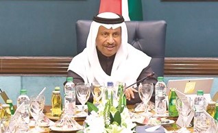 سمو الشيخ جابر المبارك مترئسا الجلسة﻿