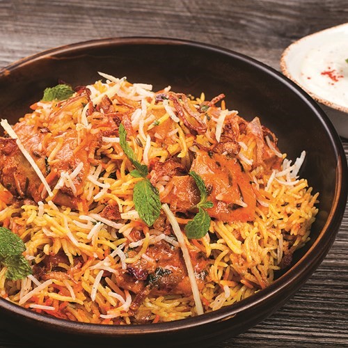 طبق اشاري دجاج برياني﻿
