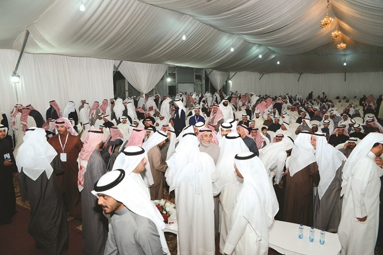 ناخبو الدائرة الثانية في مقر العنزي﻿