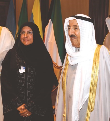 بالفيديو.. الأمير التقى ممثلي جمعية ملتقى الكويت الخيري والحائزين جائزة وشاح الكويت للبصمة الإنسانية: «تموا على هالنشاط.. عملكم هذا ربكم ما ينساه واحنا ما ننساه»