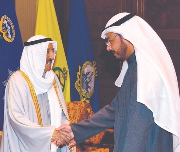 بالفيديو.. الأمير التقى ممثلي جمعية ملتقى الكويت الخيري والحائزين جائزة وشاح الكويت للبصمة الإنسانية: «تموا على هالنشاط.. عملكم هذا ربكم ما ينساه واحنا ما ننساه»