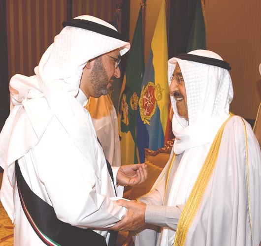 بالفيديو.. الأمير التقى ممثلي جمعية ملتقى الكويت الخيري والحائزين جائزة وشاح الكويت للبصمة الإنسانية: «تموا على هالنشاط.. عملكم هذا ربكم ما ينساه واحنا ما ننساه»