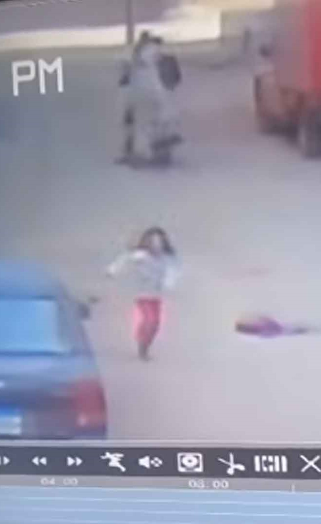 بالفيديو.. طفلة مصرية تنجح في الهروب من خاطفها
