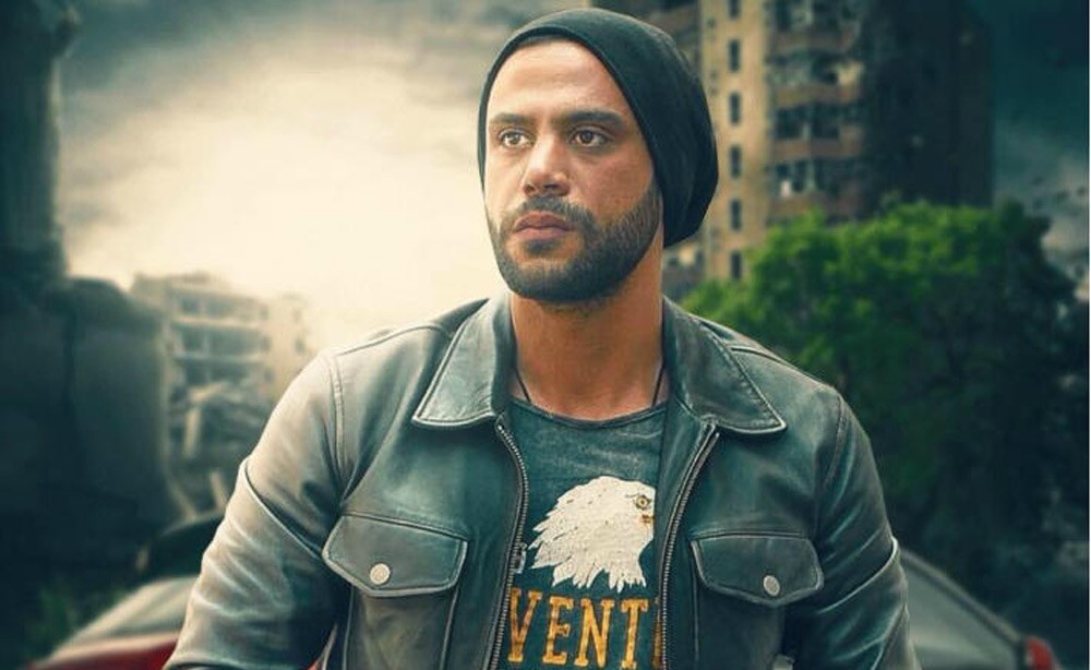 بالفيديو.. الجمهور يلتف حول محمد إمام.. هكذا علق