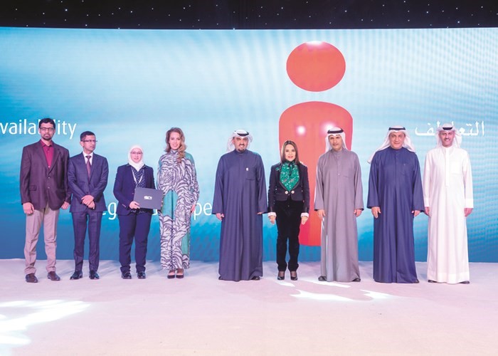 الإدارة التنفيذية تكرم إدارة التسويق﻿
