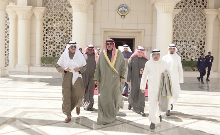 الشيخ صباح الخالد مغادرا الى بلجيكا﻿