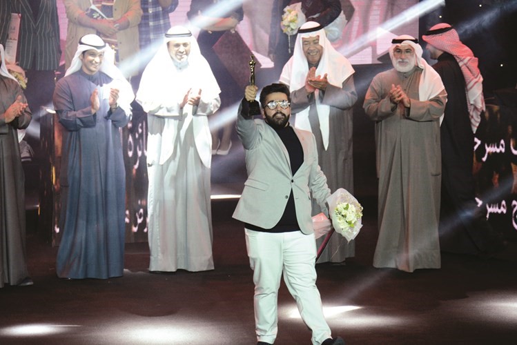 أفضل إضاءةعبدالله النصار عن مسرحية جزء من الفانية فرقة المسرح الكويتي ﻿