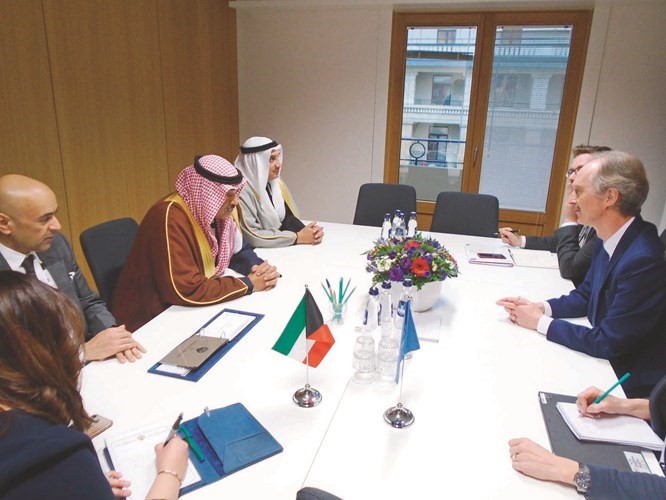 الشيخ صباح الخالد مستقبلا المبعوث الخاص للأمين العام للأمم المتحدة إلى سورية غيير بيدرسون﻿