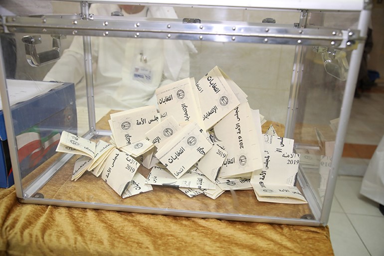 النائبان الناجحان في"التكميلية"يحضران جلسة الثلاثاء