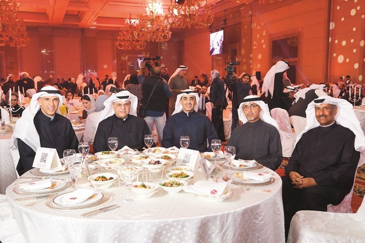 الإدارة التنفيذية خلال الحفل﻿