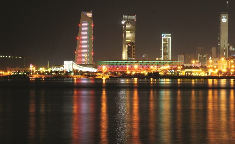 بنك الكويت المركزي ومبنى الهيئة العامة للاستثمار المطلان على شارع الخليج العربي	(كونا)﻿