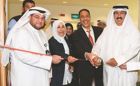 «التطبيقي» نظمت معرض «القبول والتسجيل الأول»