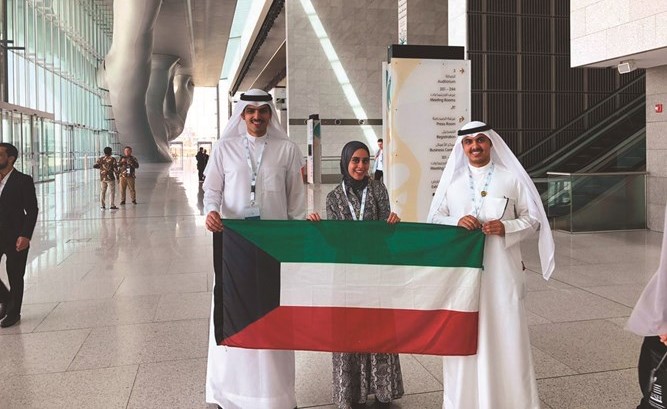 جامعة الكويت تتأهل للدوري الـ16 في البطولة الدولية لمناظرة الجامعات