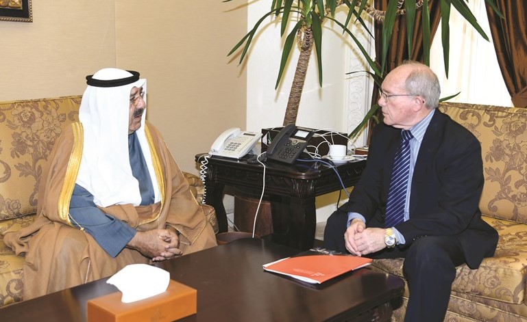الشيخ ناصر صباح الاحمد مستقبلا ادوارد غنيم ﻿