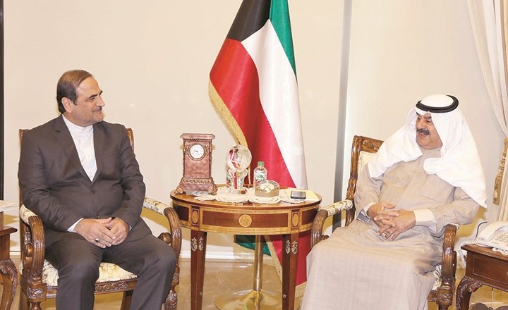 خالد الجارالله مستقبلا السفير الإيراني محمد إيراني﻿