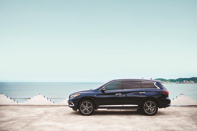 إنفينيتي QX60﻿