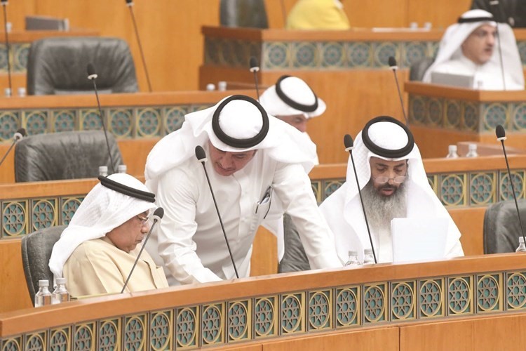 الشيخ خالد الجراح وعسكر العنزي ونايف المرداس﻿
