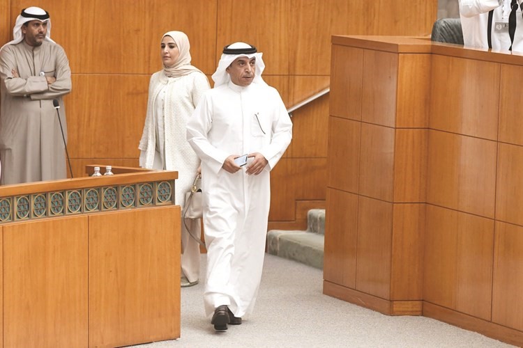 د.حامد العازمي﻿