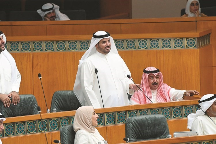 حمدان العازمي﻿
