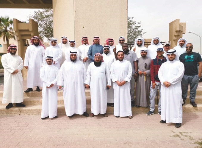 اعتصام أهالي الوفرة أمام «السكنية».. و الوقيان وجه لسرعة التجاوب مع مطالب المواطنين المستحقة
