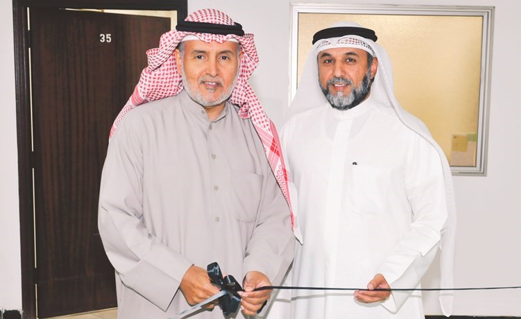 كلية التربية تفتتح معرض القبول الثاني تحت شعار «من هنا نبدأ»
