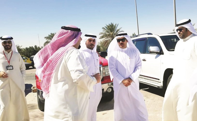 فريق البلدية خلال الجولة ﻿