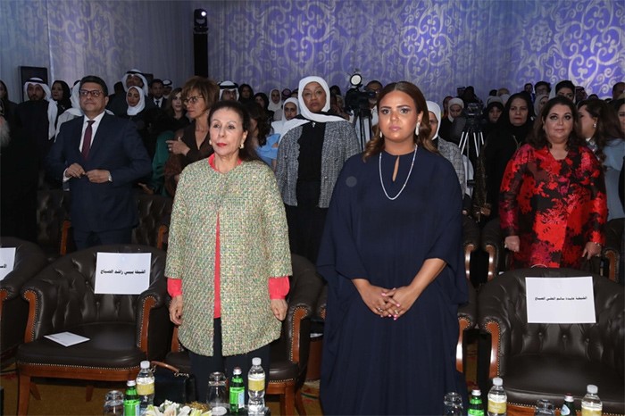 شريفة الجاسم والشيخة ريم راشد الحمود في مقدمة الحضور