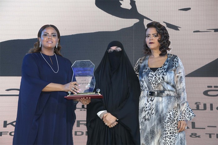 تكريم الأم المثالية الثانية خديجة الهولي 