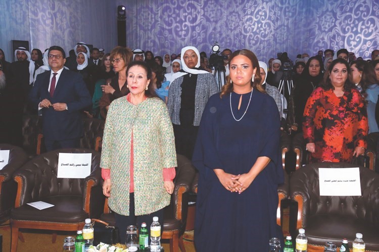 الشيخة شريفة الجاسم والشيخة ريم الحمود في مقدمة الحضور﻿