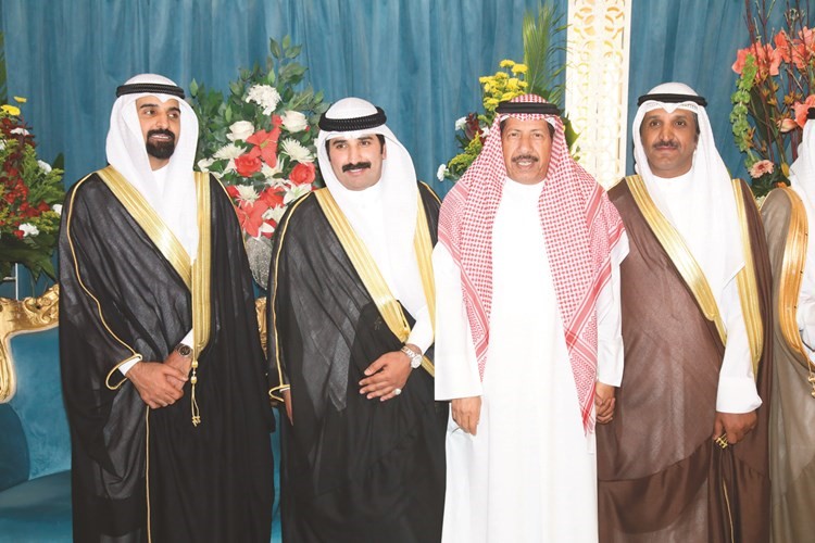 مبارك مزيد مهنئا﻿