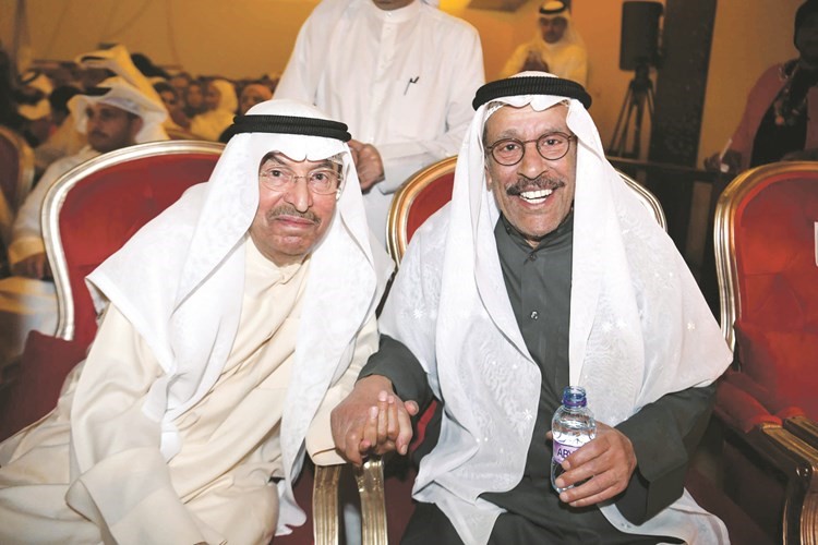الشاعر القدير بدر بورسلي مع رفيق دربه الفنان القدير مصطفى أحمد﻿