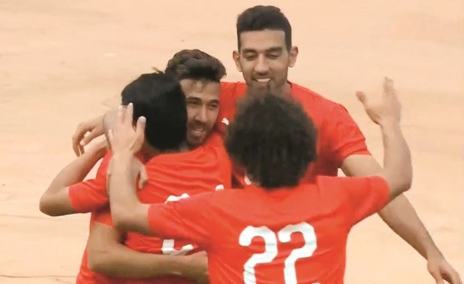 فرحة لاعبي الفراعنة بهدف تريزيغيه﻿