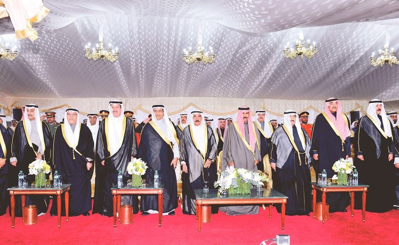 سمو ولي العهد الشيخ نواف الاحمد والشيخ فيصل السعود وسمو الشيخ ناصر المحمد وسمو الشيخ جابر المبارك والشيخ صباح الخالد وعيسى الكندري والشيخ علي الجراح والشيخ محمد الخالد ﻿