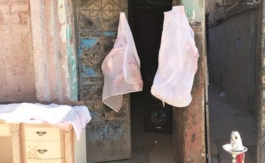 بيع لحوم في الهواء الطلق ﻿