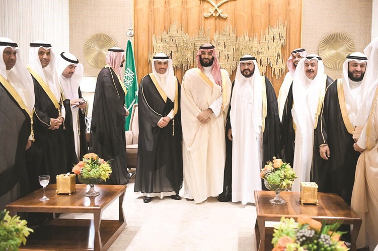 صاحب السمو الملكي الأمير محمد بن سلمان ورئيس مجلس الأمة مرزوق الغانم مع اعضاء الوفد﻿
