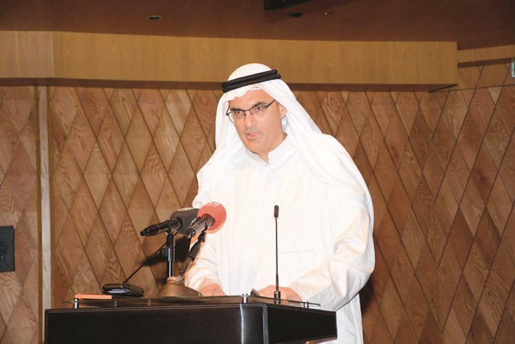 طارق سلطان متحدثا خلال الفعالية﻿