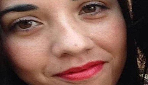 بطريقة بشعة.. كلبان يقتلان صاحبتهما الشابة
