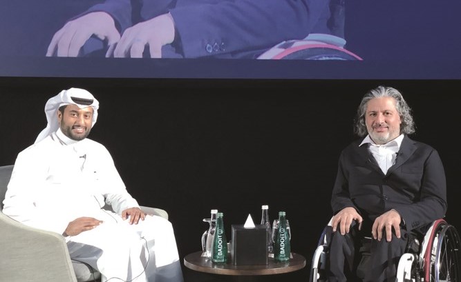إبراهيم الكندري ومحمد السريع خلال منتدى تشالة﻿