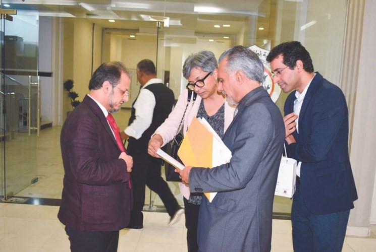 العنزي: ندعو «الصحة» إلى دعم مسودة قانون مزاولة مهنة الطب لتطوير الخدمات بشكل يتماشى مع الدول المتقدمة