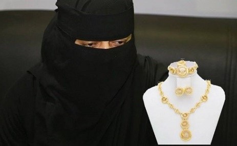 بالفيديو.. قصيدة ردع صوتية لمواطنة سعودية تثير الجدل بوسائل التواصل