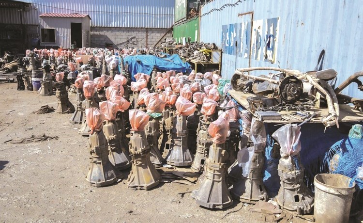 قطع غيار مستعملة منزوعة من المركبات﻿